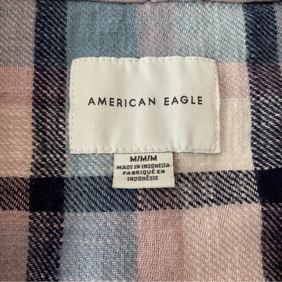 American Eagle Plaid Hooded Flannel π 2 for $40π - Picture 3 of 4